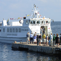 Stora Karlsö: Båten anländer